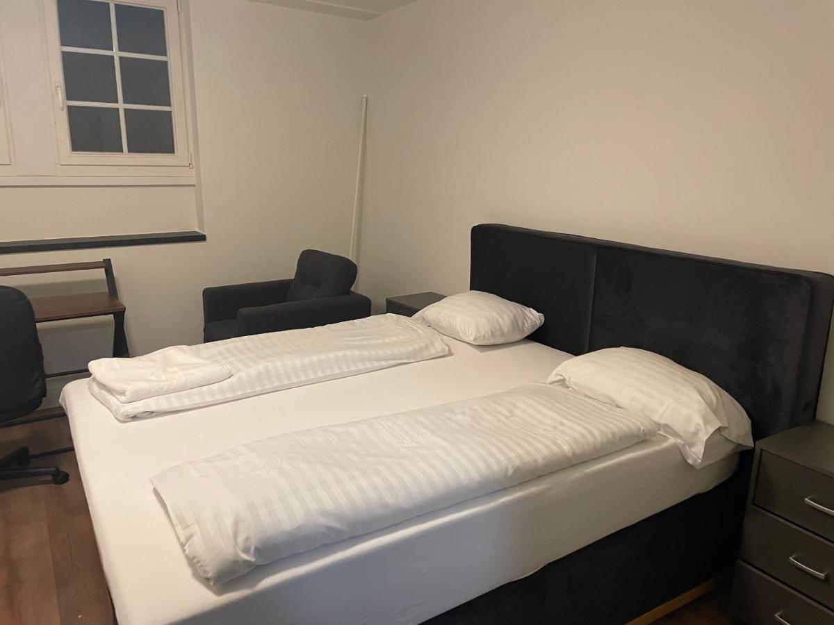 Lindas Beauty Hostel Zurych Zewnętrze zdjęcie
